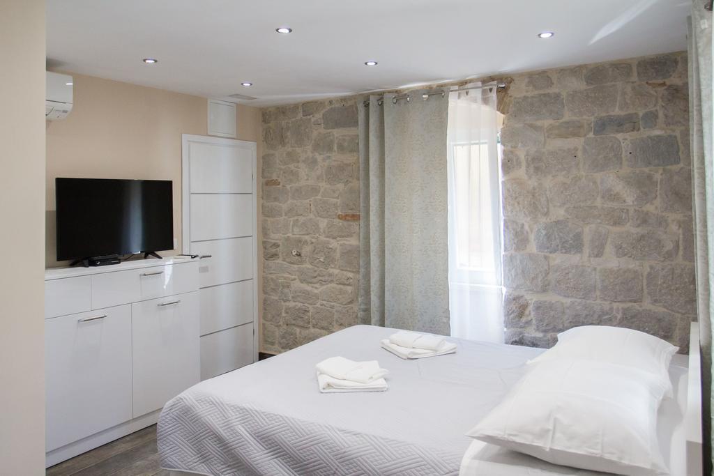 Elegant Residence Rooms & Apartments Split Exterior foto