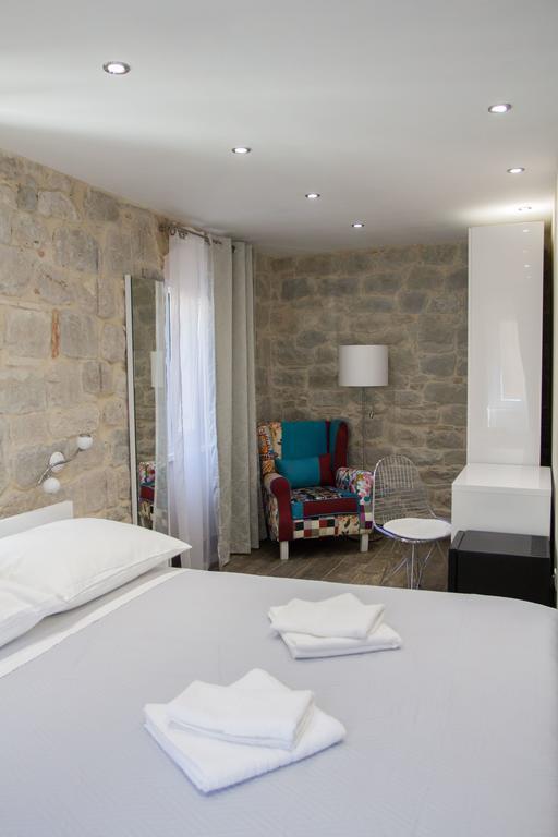 Elegant Residence Rooms & Apartments Split Exterior foto